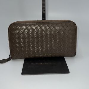 BOTTEGA VENETA ZIP AROUND LONG WALLET